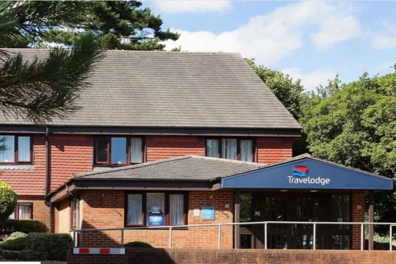 Travelodge Bracknell Exterior photo